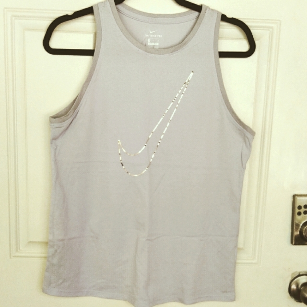 Nike dri fit gray tee